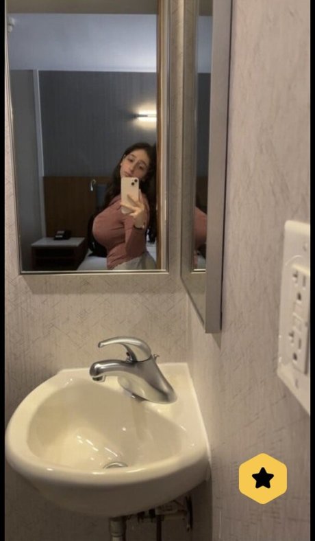 Mor Nissan nude onlyfans leaks