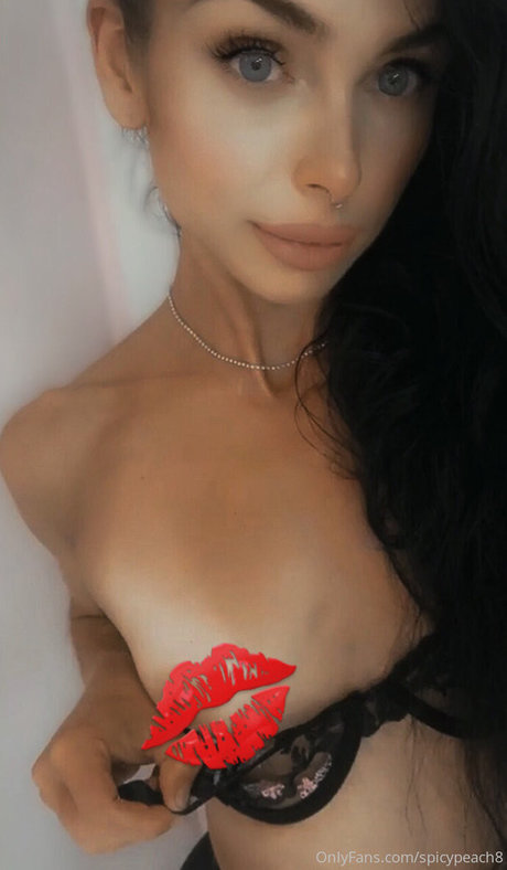 spicypeach8 onlyfans naked