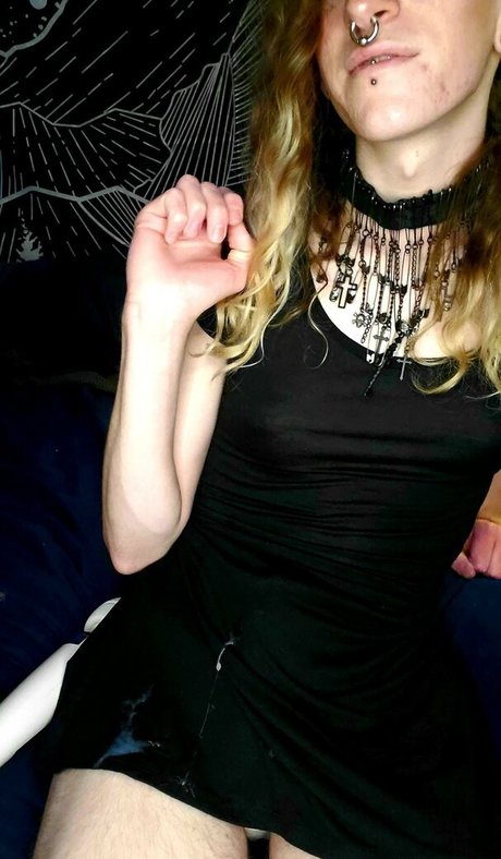 Safety Pinup onlyfans strip