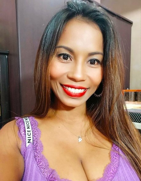 PaulaThai onlyfans pictures