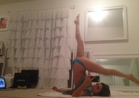 Mikaela Hoover onlyfans free content