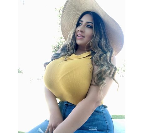 Jazmin Gurrola sexy onlyfans