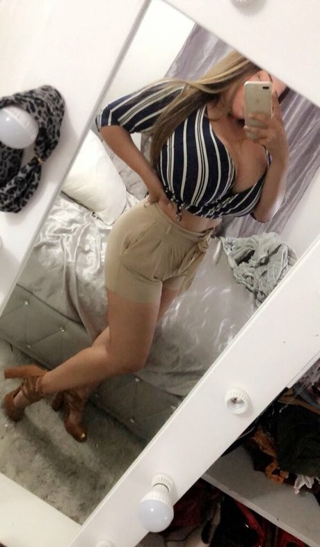 Jazmin Gurrola onlyfans images