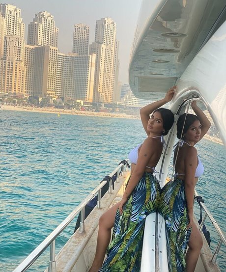 Helia Soltani nude onlyfans leak