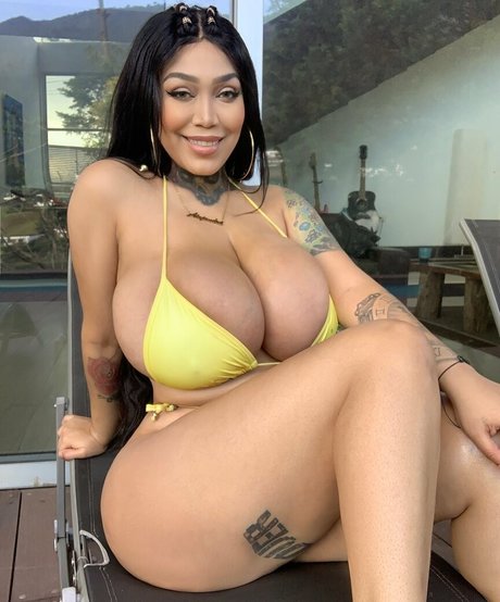 Amorazz onlyfans nude leaks