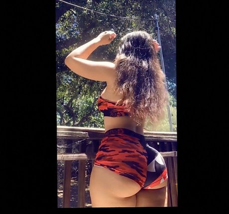 Susannah onlyfans model images