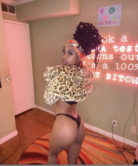 Urfavgirlfriend onlyfans free