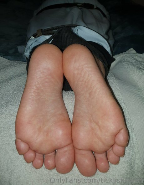 ticklishgwen onlyfans nudes leaked