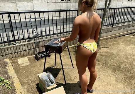 sakurafit onlyfans model images