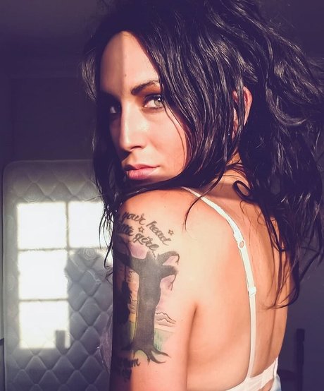 Evil Little Creature nude porn onlyfans