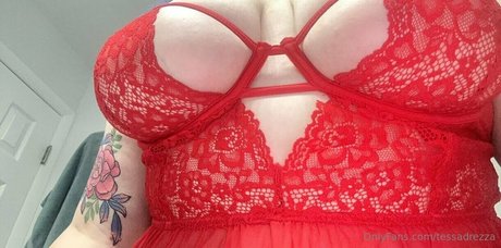 tessadrezza onlyfans model images