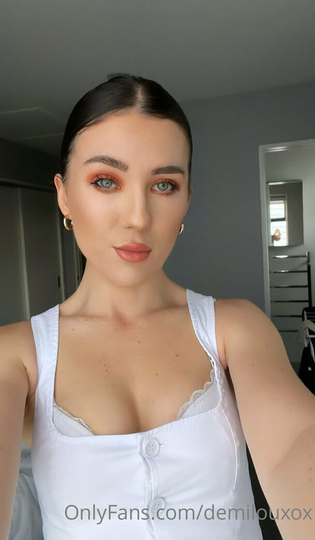 demilouxox desnuda onlyfans
