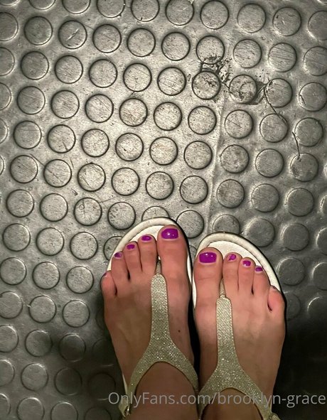 brooklyn grace onlyfans model images