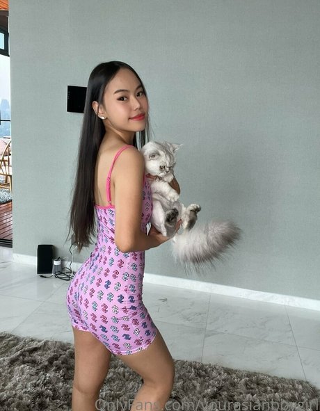 yourasianbbygirl onlyfans strip tease