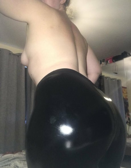 bigbadbee onlyfans leak nude