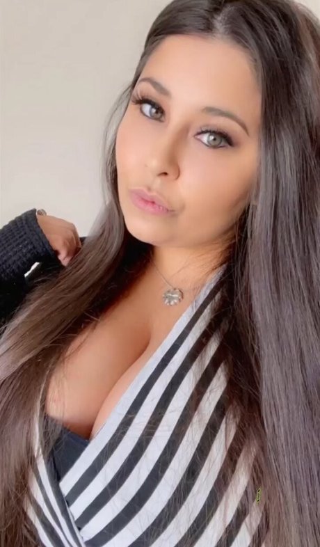 Vanessa Romero onlyfans leaks