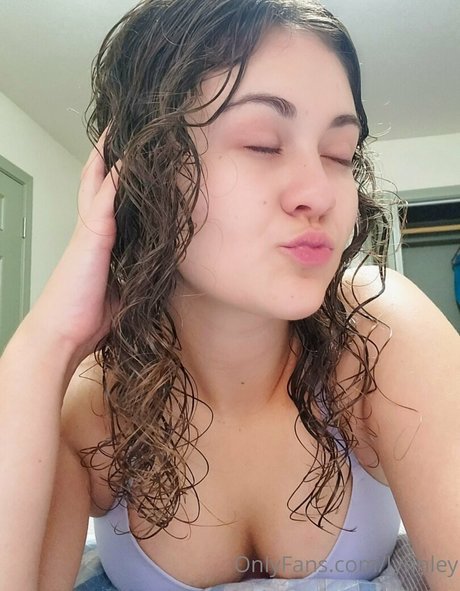 lynnley nude only fans