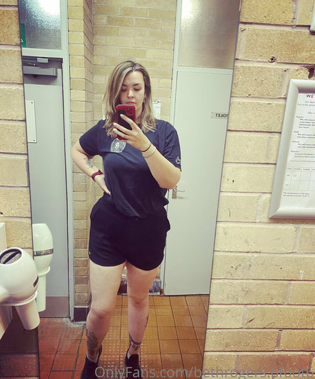 amazonbeth 6foot6 onlyfans lesk