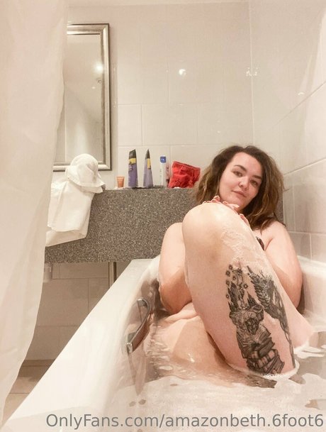 amazonbeth 6foot6 nude leaks onlyfans