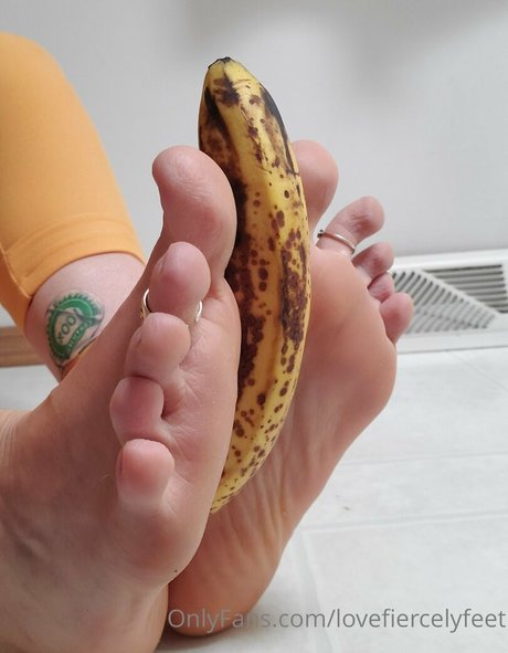lovefiercelyfeet onlyfans fotos