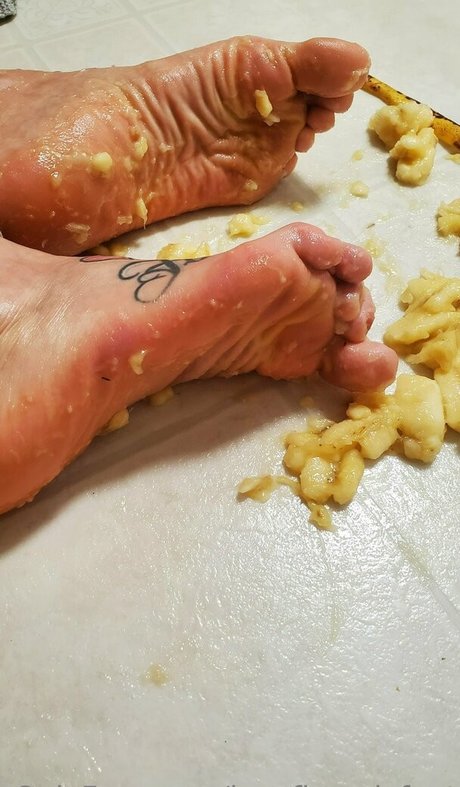 lovefiercelyfeet onlyfans nude leak