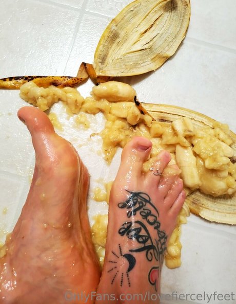 lovefiercelyfeet only fans sex