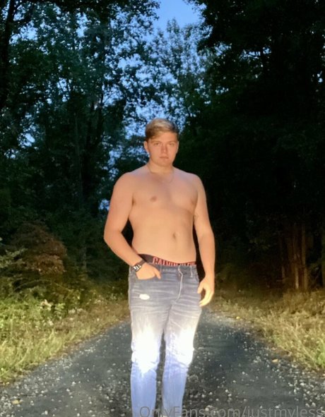 justmyless onlyfans nude