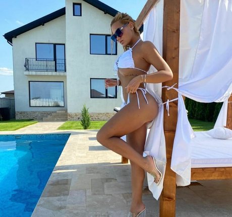 adinaa99 onlyfans nide