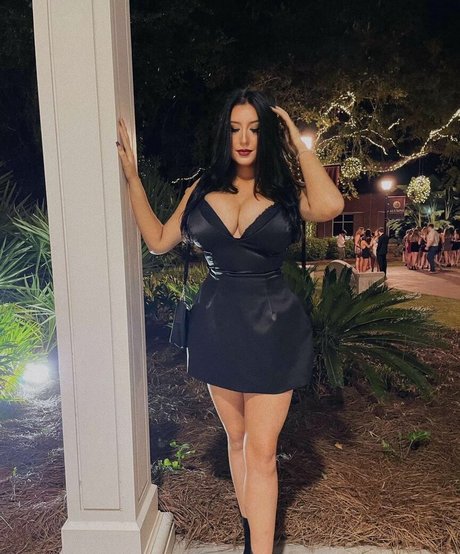 Olivia O onlyfans naked