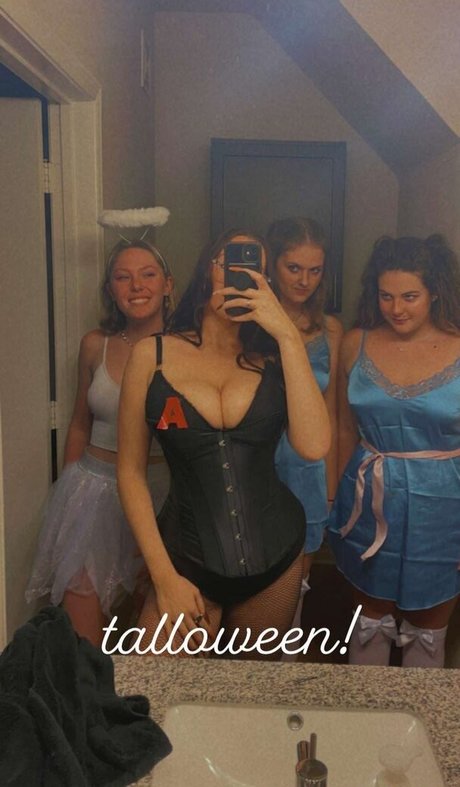 Olivia O onlyfans archives