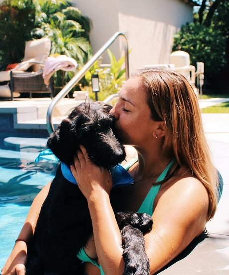 Julia G naked only fans