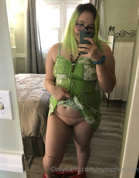 nymphosir3n onlyfans pics