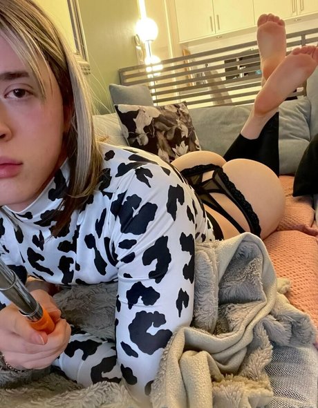 sinful4000 onlyfans topless