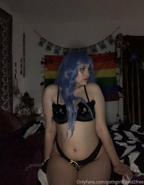 gothgirlfriend2free only fans leaks