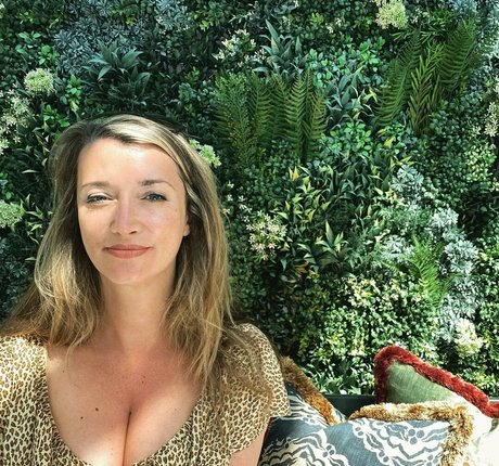 Sarah Champion boobs onlyfans