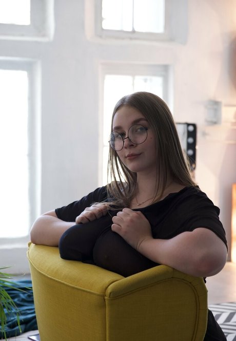 lucylaistner onlyfans sex tape