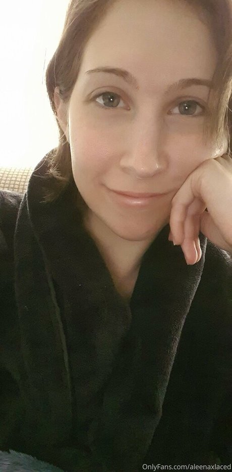 Aleenaxlaced topless onlyfans