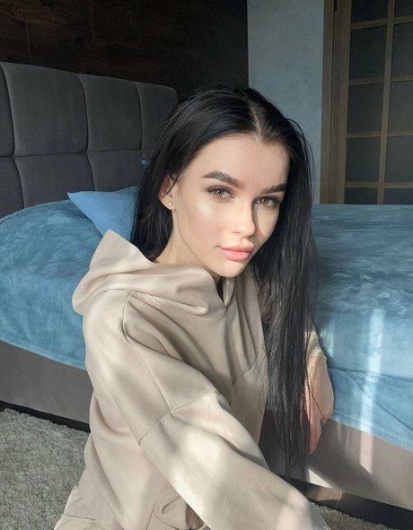 Mia Loop onlyfans nude