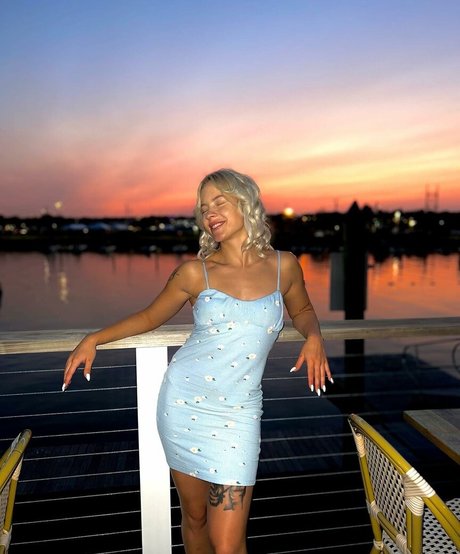 Alexamalbec onlyfans porn leaked