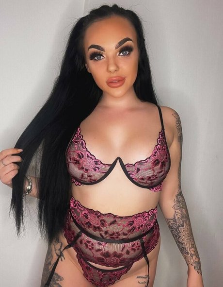 frankiemom onlyfans model images