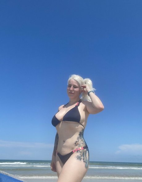 Sexxy bunny naked only fans