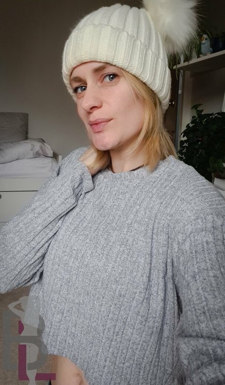 belle lou onlyfans nude tits