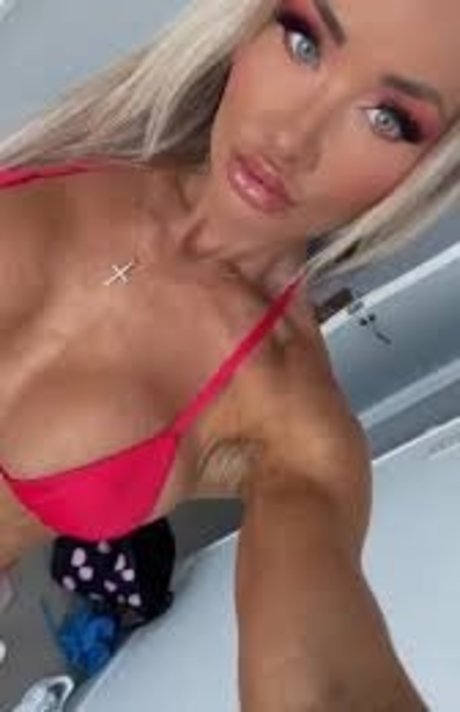 Cyraexclusive onlyfans free content