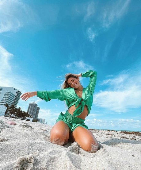 Schlenker Sisters onlyfans leaked pics