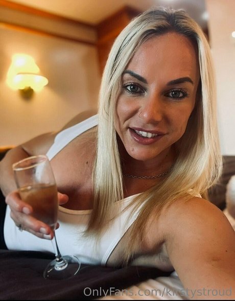 kirstystroud nude leak onlyfans