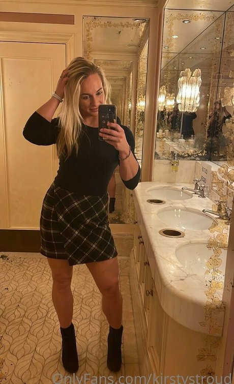 kirstystroud onlyfans nude