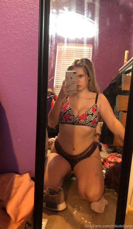 nikoletlarie onlyfans nudes