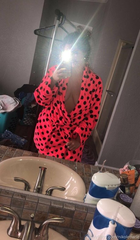 nikoletlarie onlyfans pictures