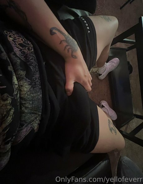 yellofeverr desnuda onlyfans