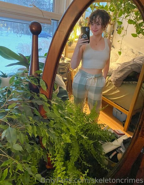 skeletoncrimes onlyfans striptease
